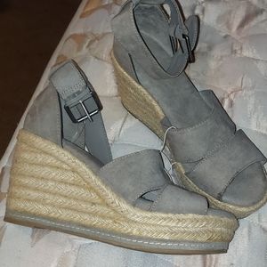Wedge sandals